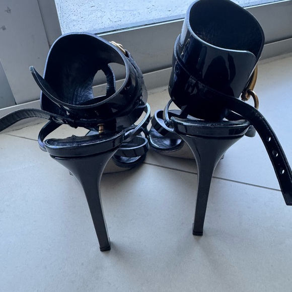 Gucci Patent Leather Black Horsebit Cage Sandals. Size EU38 - Picture 3 of 5